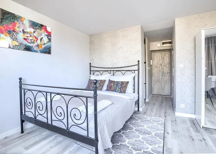 Komfortowy W Poblizu Starego Miasta Apartment *